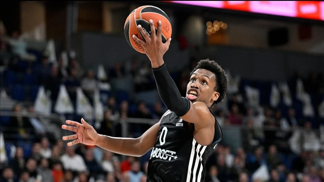 Panathinaikos, TJ Shorts ile 2 yıllık sözleşme imzaladı