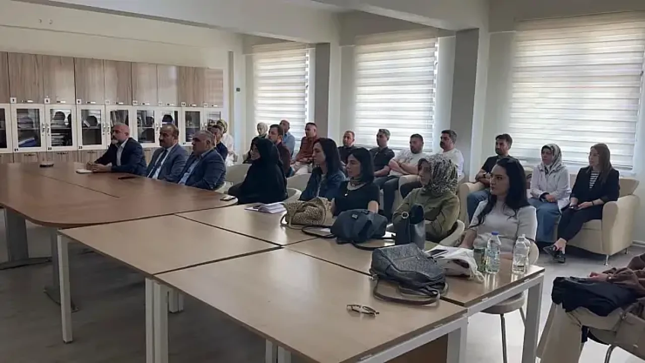 Kars'ta 2025 Mesleki Çalışma Programı Eğitimcileri Buluşturdu