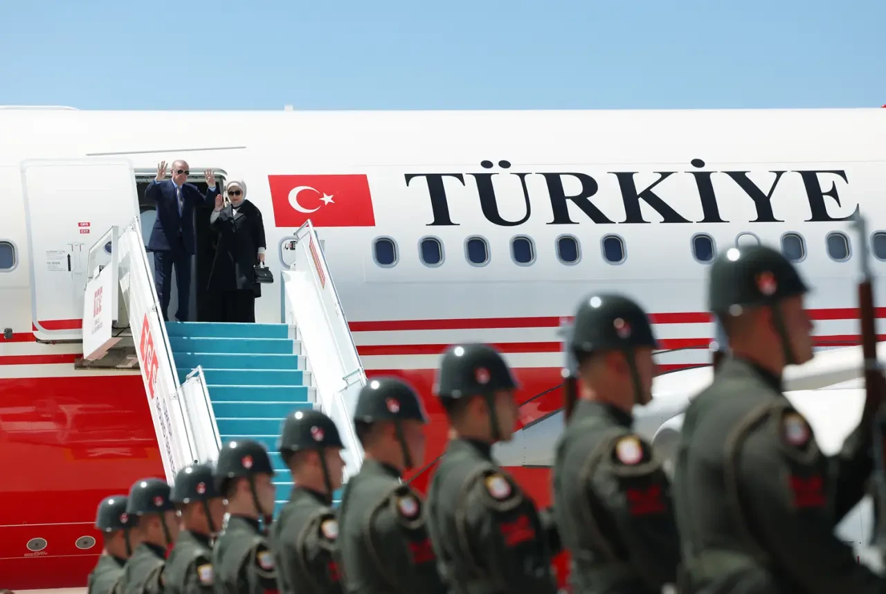 Erdoğan Hollanda'ya hareket etti, önemli isimler kendisine eşlik etti