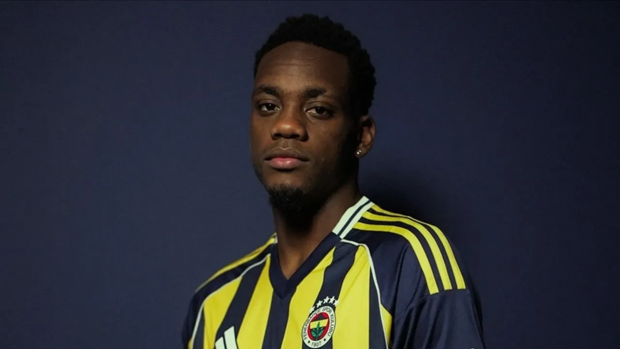 Fenerbahçe, Jhon Duran'ı 1 yıl kiralayarak transfer kadrosunu güçlendirdi