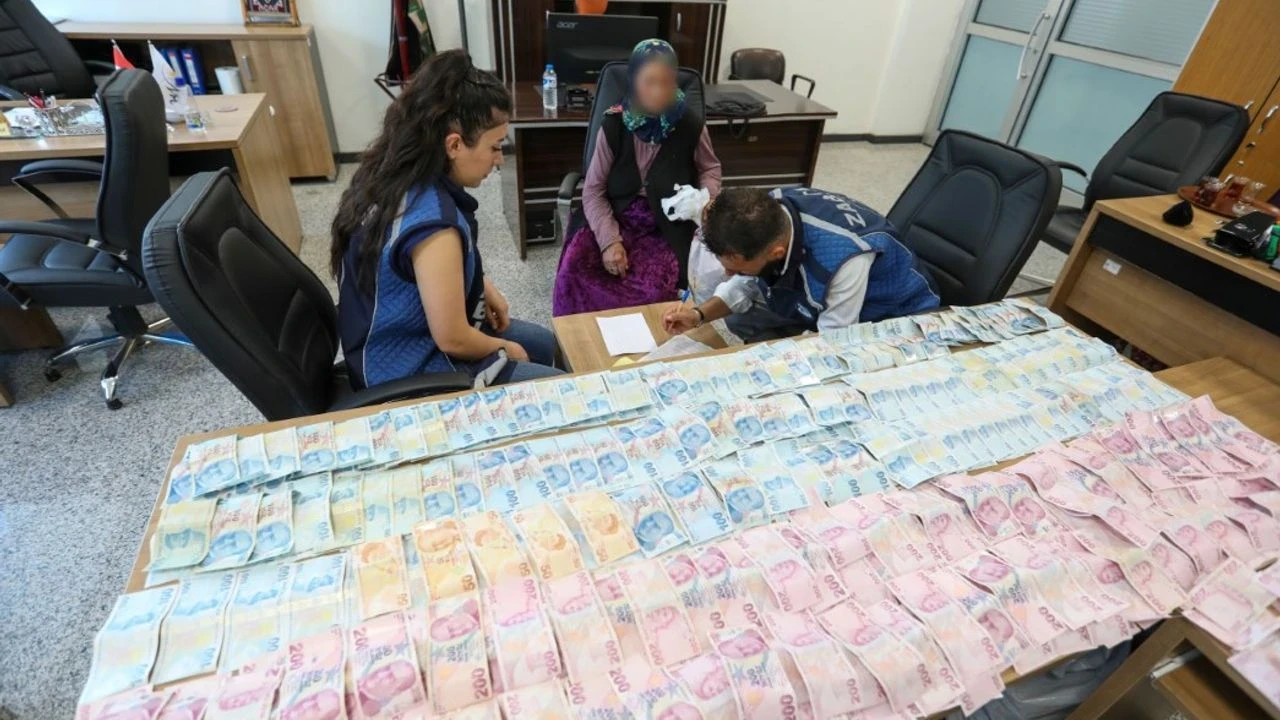 Van'da Dilenciden 75 Bin TL Çekildi, Zabıta Mücadeleye Devam Edecek
