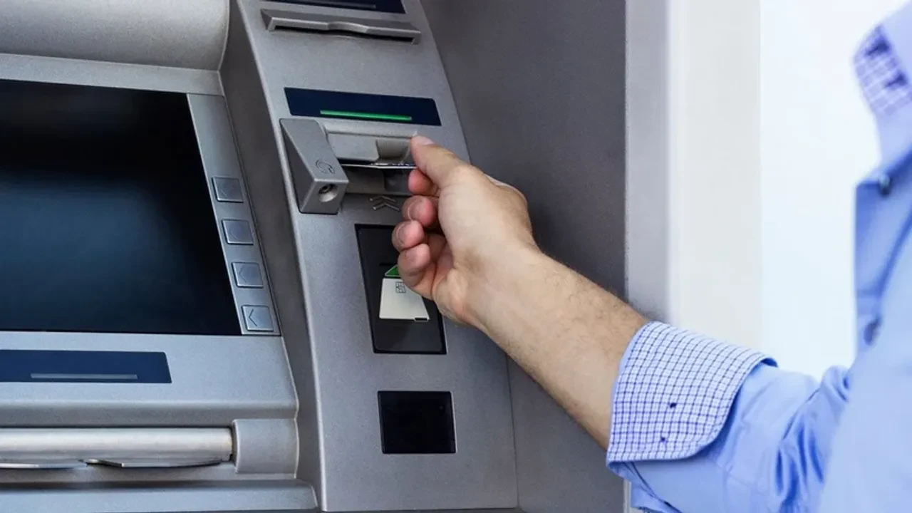 ATM'lerde şifre yenileme zorunluluğu, dijital güvenlik için devreye giriyor
