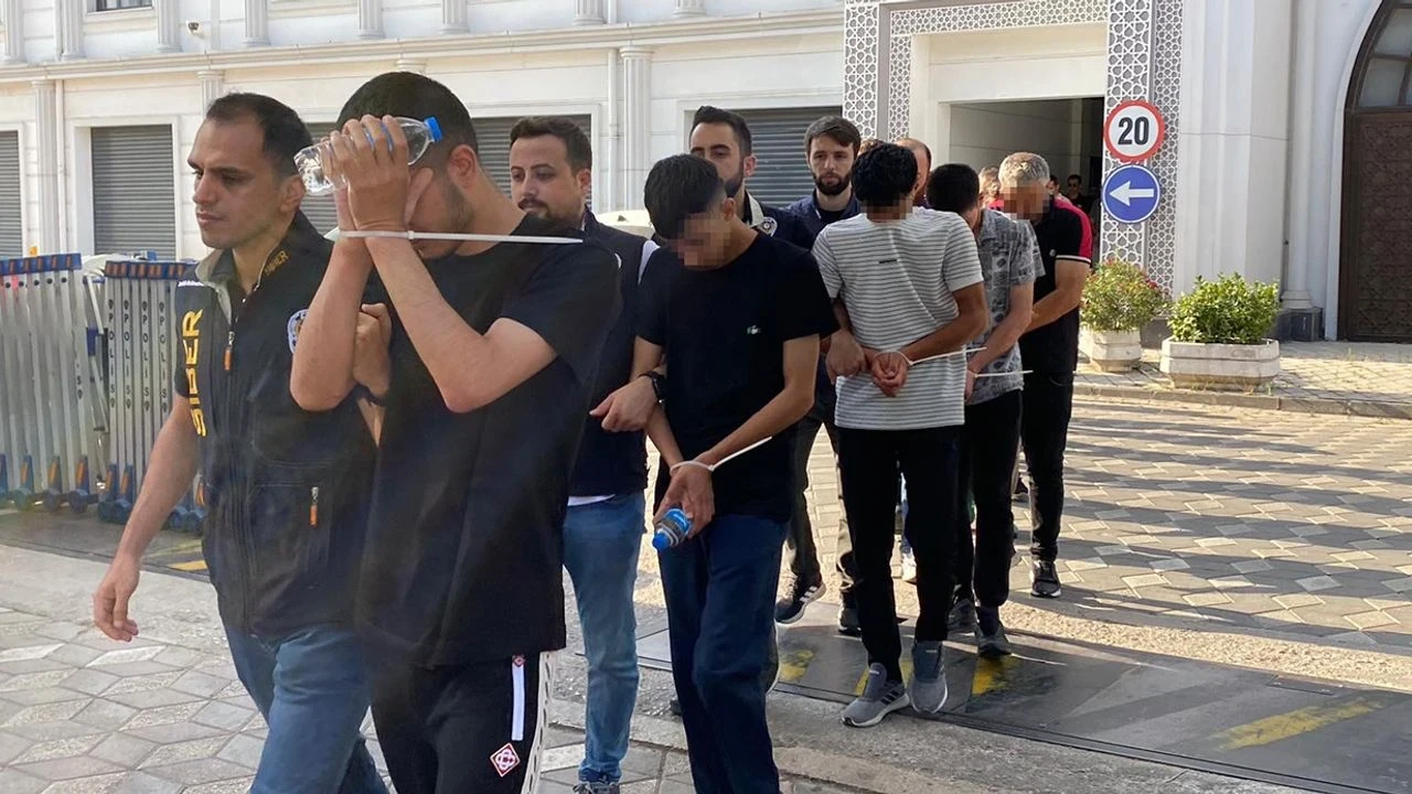 Sahte kiralık araç dolandırıcılarına Kocaeli merkezli operasyon: 38 gözaltı, 36 milyon TL hareketliliği tespit edildi