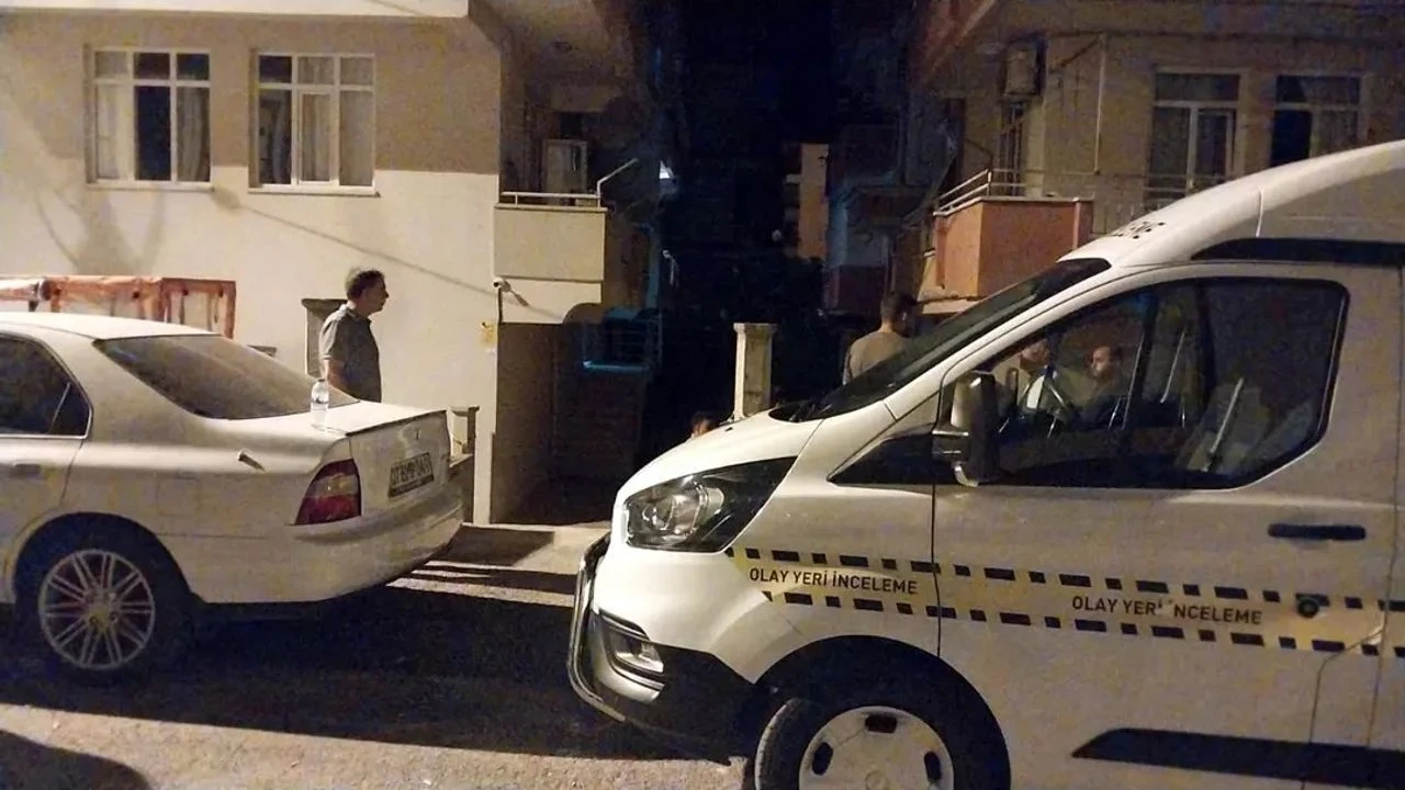 Kardeş cinayetinde dehşet: 18 yaşındaki Nazife, ağabeyi tarafından bıçaklandı