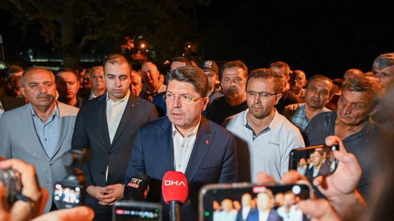 Bakan Tunç: Orman yangınları soruşturmasında 17 tutuklama, yardım süreci başlatıldı