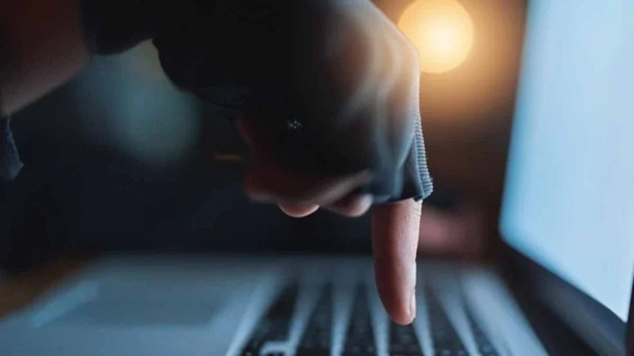 Yeni 'DoubleClickjacking' saldırısı, kullanıcıları tuzağa düşürerek hassas verilere erişiyor!