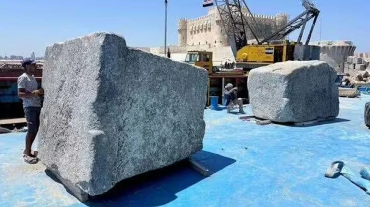 Antik İskenderiye Feneri'nin sırları su altında gün yüzüne çıkarılıyor