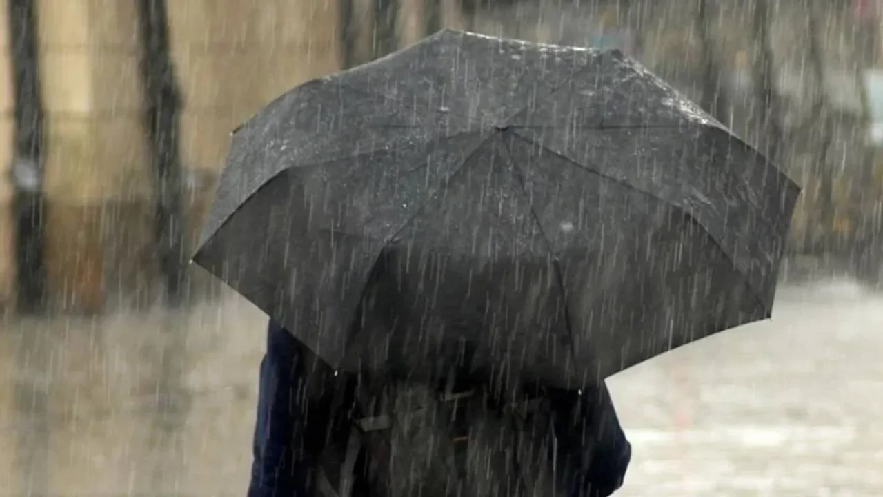 İstanbul'a bereket getirecek yağmur geliyor, sıcaklıklar 30 dereceye düşecek!