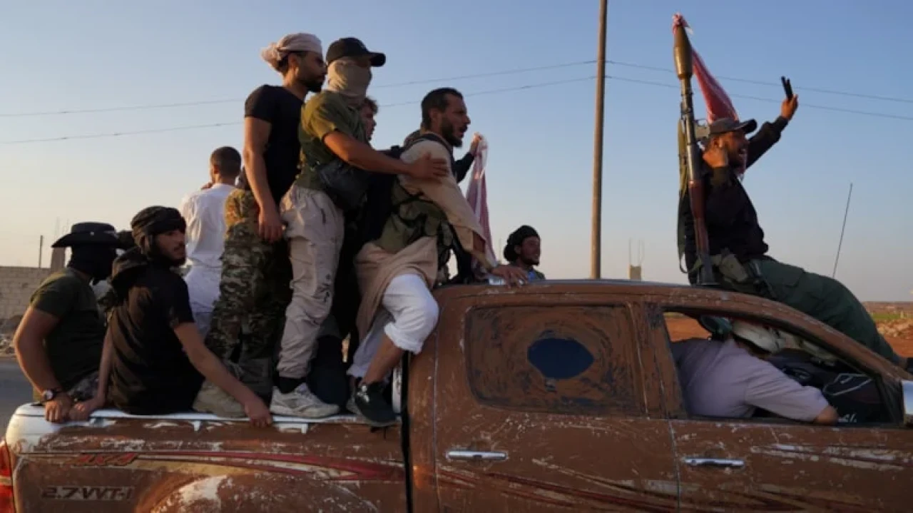 Suriye toplantısı başarısızlıkla sonuçlandı, özerk bölgeler fiilen oluştu