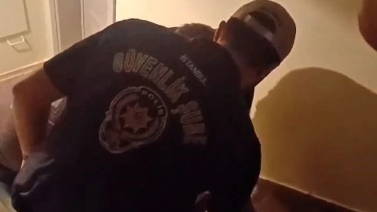 İstanbul'da karikatür soruşturmasında firari şüpheli yakalandı, tutuklama talebiyle hakim karşısında