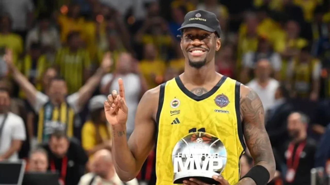 Nigel Hayes-Davis, Fenerbahçe'den NBA'e geçiyor, Phoenix Suns ile anlaştı!