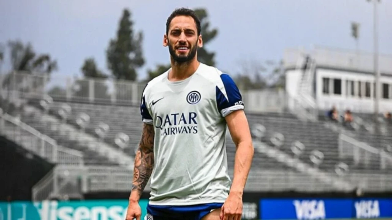 Hakan Çalhanoğlu: Futbol kariyeri ve özel hayatındaki bilinmeyenler