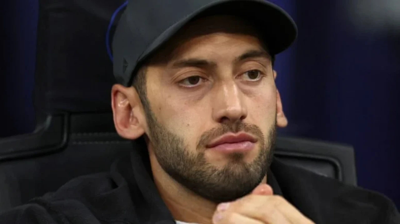 Fenerbahçe, Hakan Çalhanoğlu'nun transferi için 8 milyon Euro teklif etti!