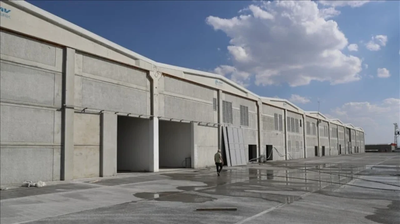 Diyarbakır'daki Tekstil OSB'de Ekonomik Kriz Nedenle Fabrika Kapanmaları Artıyor