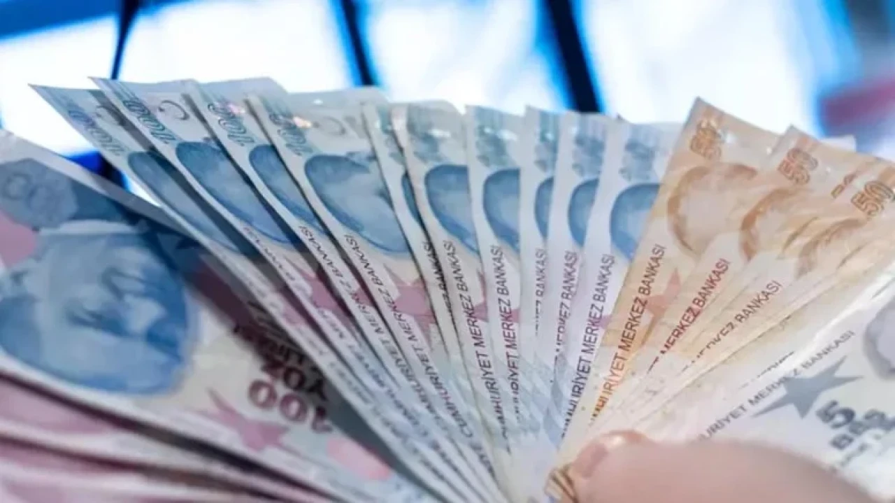 SPK, 2025'te 19 suç duyurusu yaparak 323 milyon lira ceza kesti ve 741 siteye engel koydu.