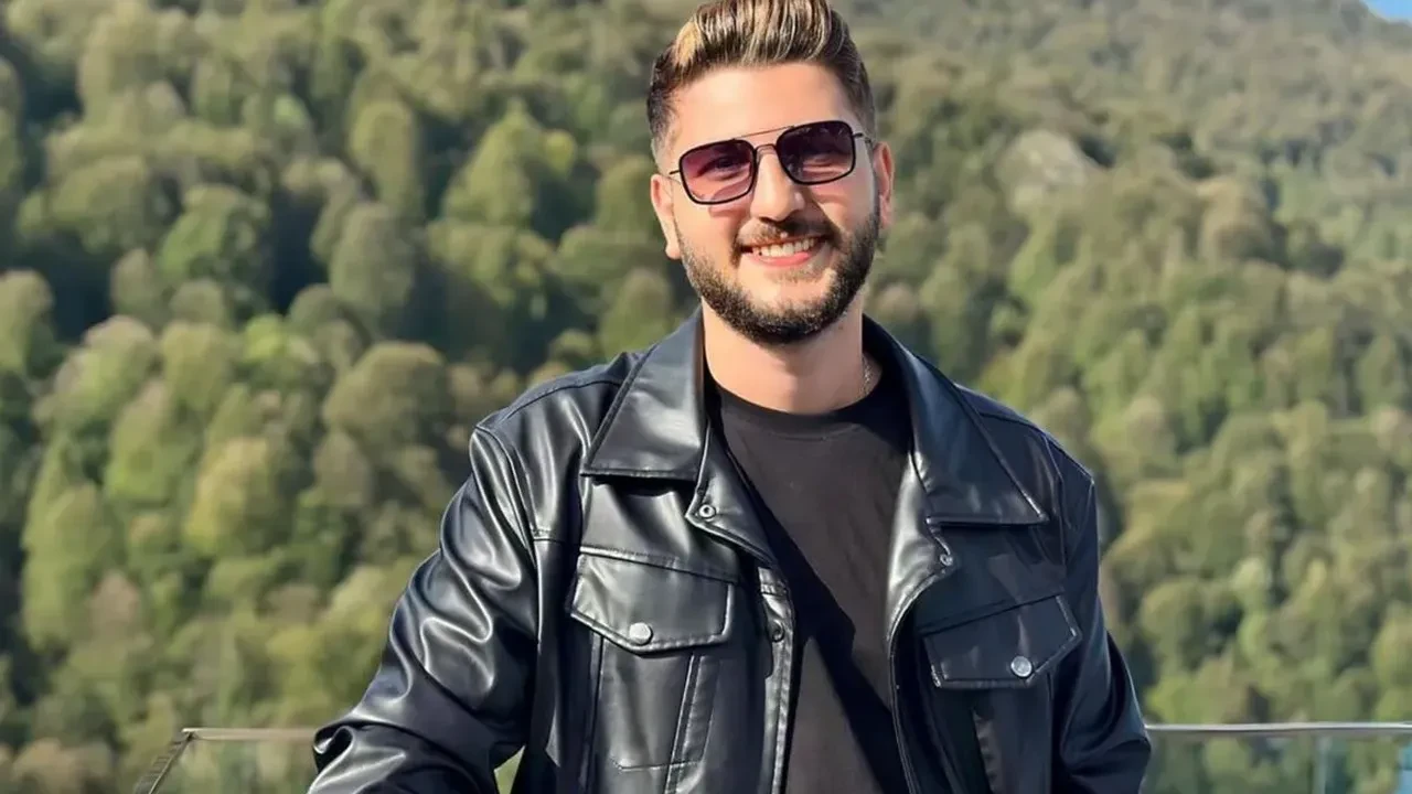 Kadir Ezildi'nin düğününde Fırat Türkmen dikkat çekti! Müzik kariyeri merak konusu oldu.