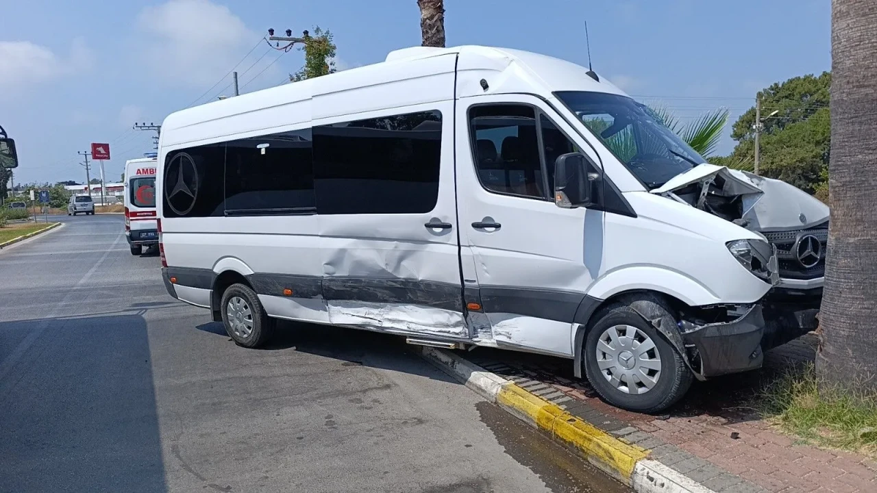Antalya'da kaza sonrası çocukların gözyaşları, genç kadının yardımseverliğiyle dinlendi
