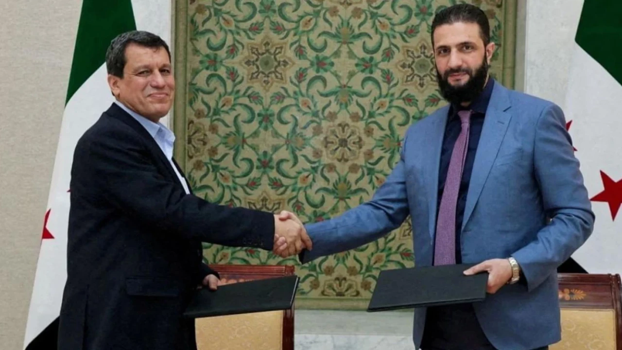 Paris'te Dürzi ve Şam yönetimi arasında tarihi anlaşma, Süveyda'da ateşkes sağlandı.