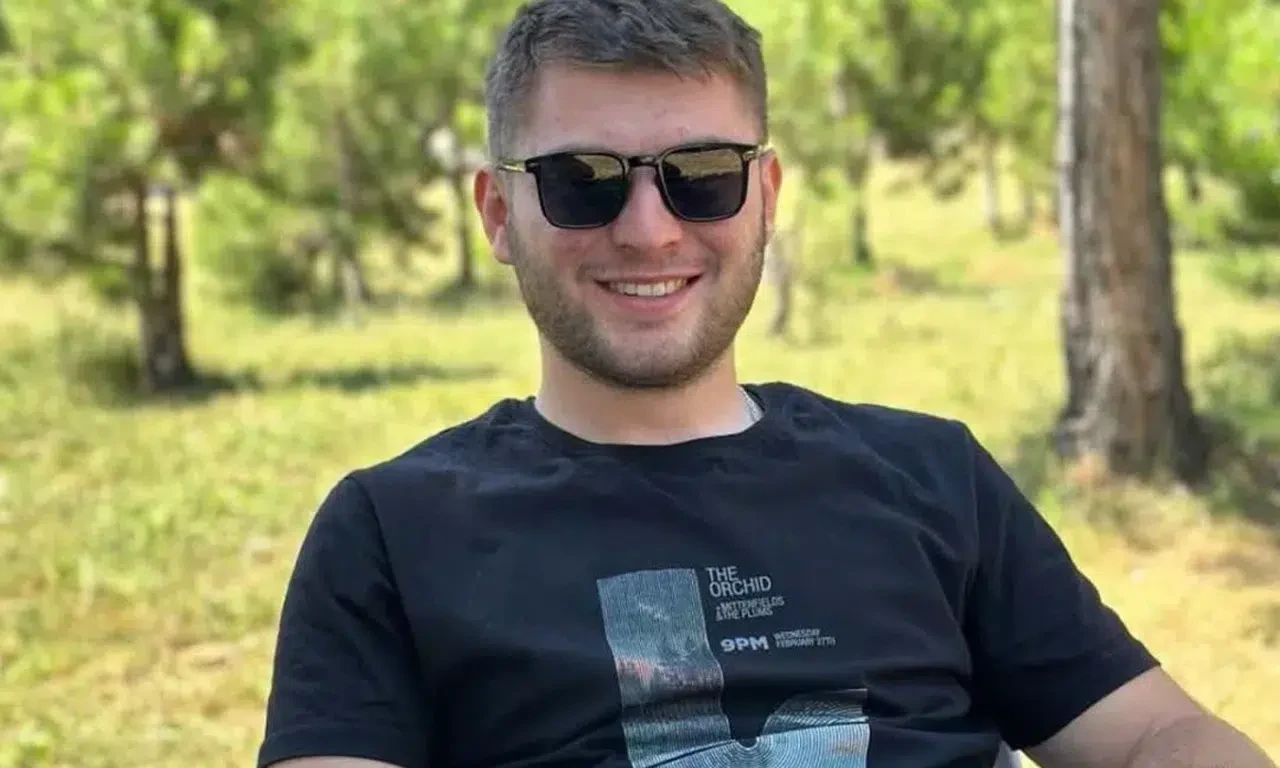 Seyitgazi'deki orman yangınında 10 kişi hayatını kaybetti, alevlere müdahale eden ekip zor durumda kaldı