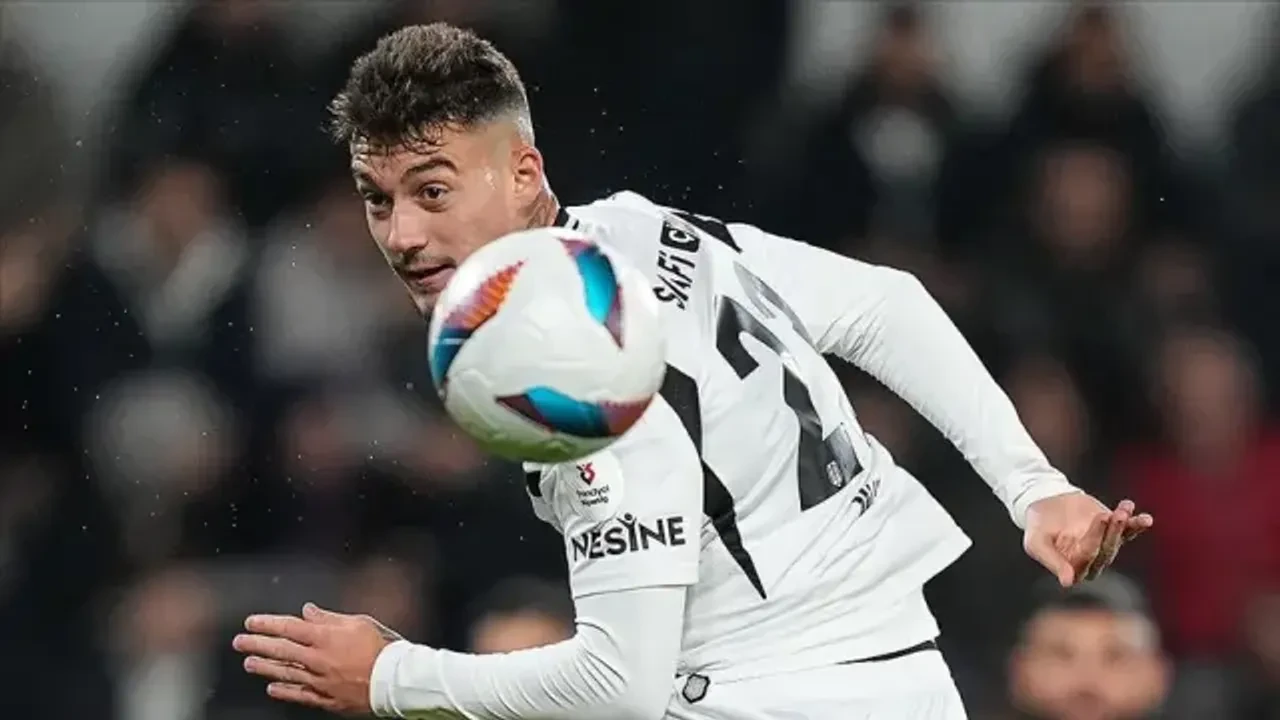 Beşiktaş, Shakhtar karşısında 4-2 mağlup oldu, foto muhabirinin kolu kırıldı