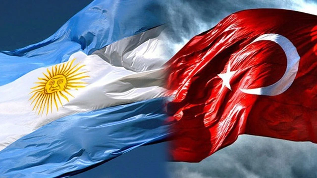 Arjantin ve Türkiye'nin Ekonomik Kırılganlıkları: Dönüşüm ve Uyarılar