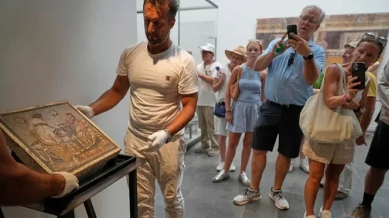 2 bin yıllık Pompeii mozaiği, 80 yıl sonra Almanya'da bulundu ve İtalya'ya geri dönüyor