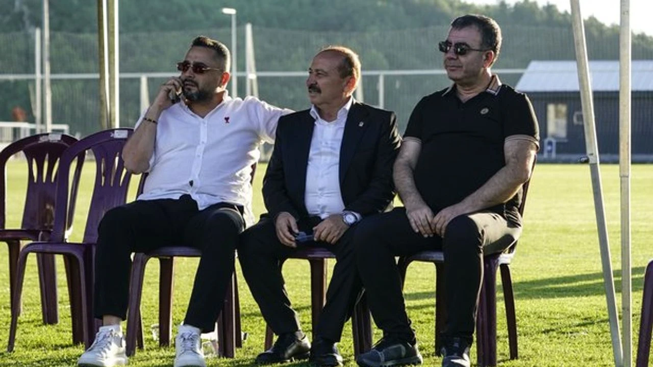 Kayseri kampında Vanspor FK ile hazırlık maçı, Başkan Yılmaz'dan transfer sinyalleri geldi