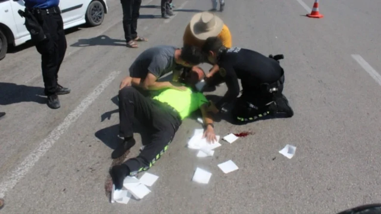 Aksaray'da motosikletli sürücü polise çarptı, iki kişi hastaneye kaldırıldı