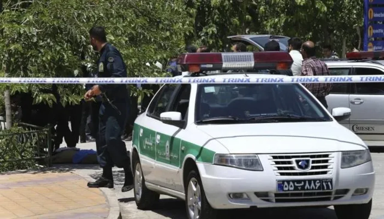 Zahidan'da yargı binasına silahlı saldırı: 5 ölü, Ceyş el-Adl üstlendi