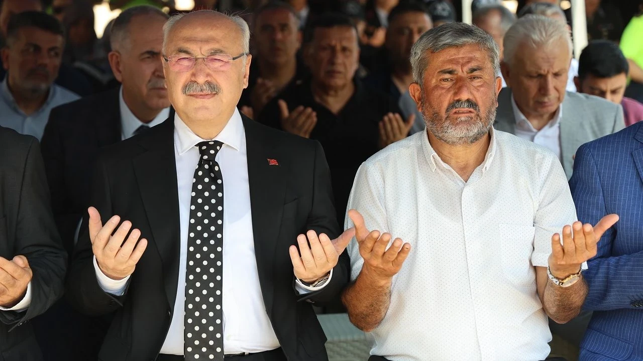 İkiz Şehitlerin Babası: "Vatan için iki evladımı şehit verdim" dedi, Adana'da anma töreni düzenlendi