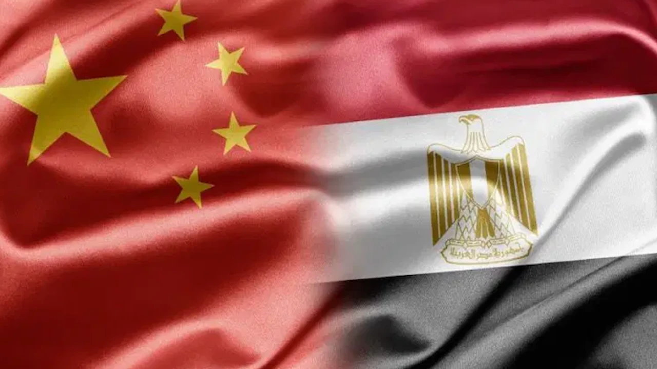 Mısır ve Çin'den stratejik finansal işbirliği anlaşmaları imzalandı, dijital entegrasyon hız kazanıyor.
