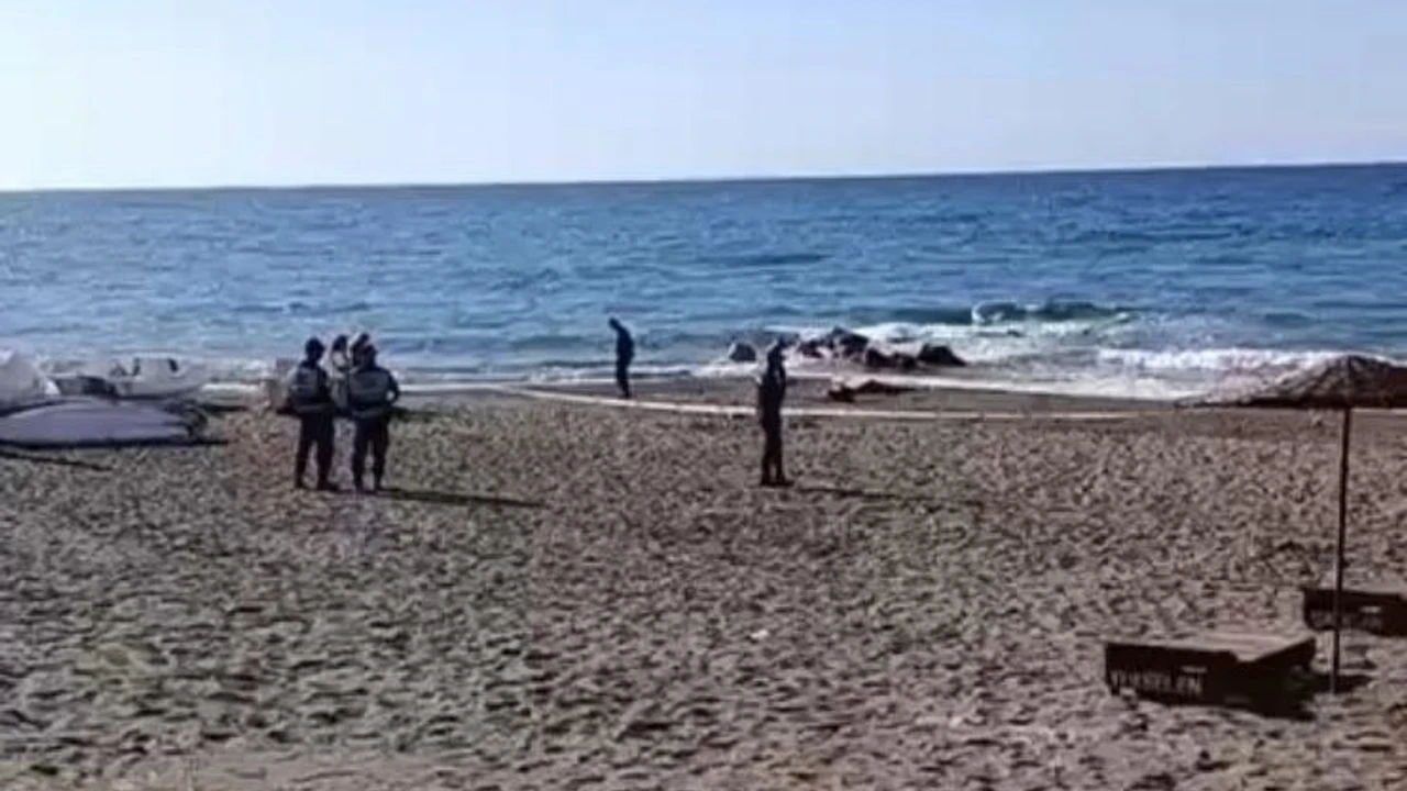 Erdemli'de Emekli Uzman Boğuldu, Olay İnceleniyor
