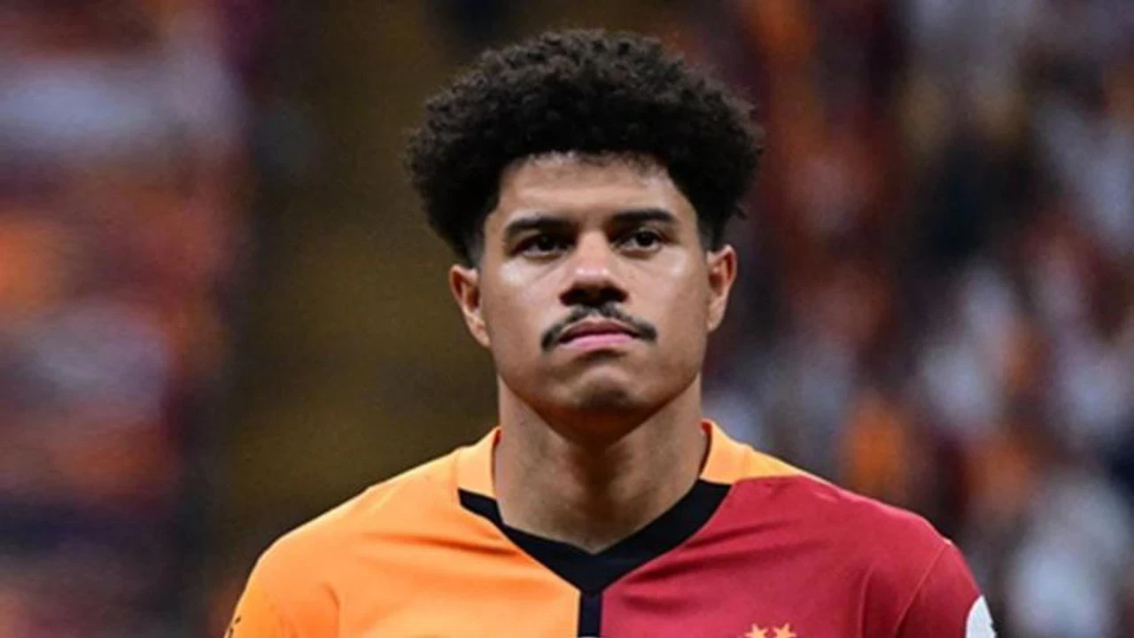 Futbolcu Sara: İstanbul'da tanınmamak için şapka gözlükle gezmek zorundayım, Fenerbahçelilerle gergin anlar yaşadım