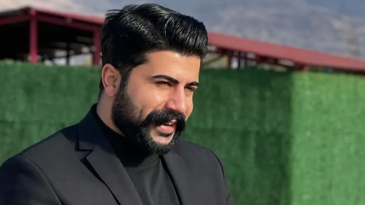 Sosyal medya fenomeni Arda Edeoğlu, silahlı saldırıda hayatını kaybetti, sevenleri yasa boğuldu.