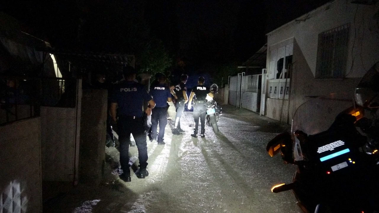 Engelli gencin borcu yüzünden silahlı kavga: Yaralı şahıs olay yerinden kaçtı
