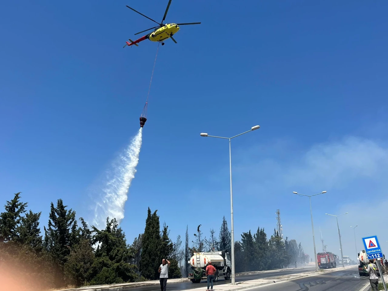 Buca'da Üçüncü Yangın: Ekipler Kontrol Altına Alma Çalışmalarına Devam Ediyor