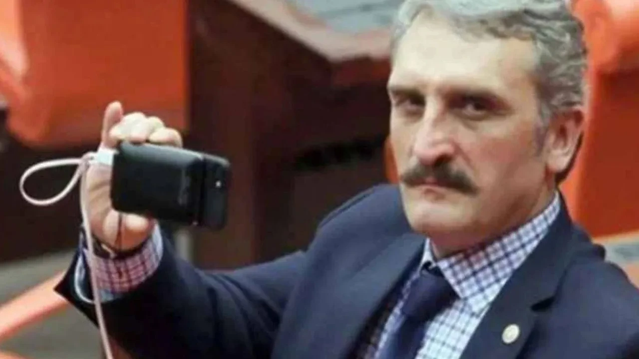 Eski AKP Milletvekili Çamlı, Yeliz hesabıyla Cumhuriyet'i hedef aldı