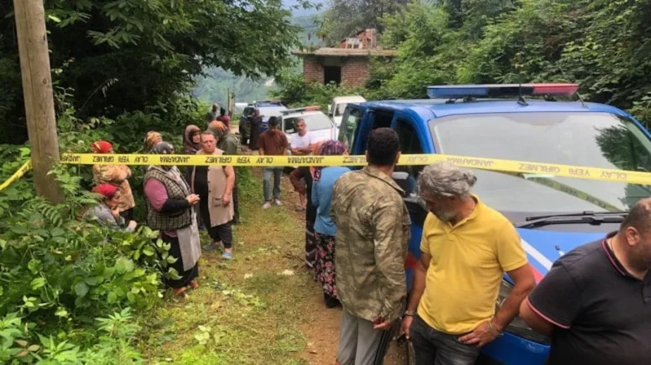 Rize’de çay hasadı yolunda minibüs yamaçtan yuvarlandı: 2 ölü, 3 yaralı
