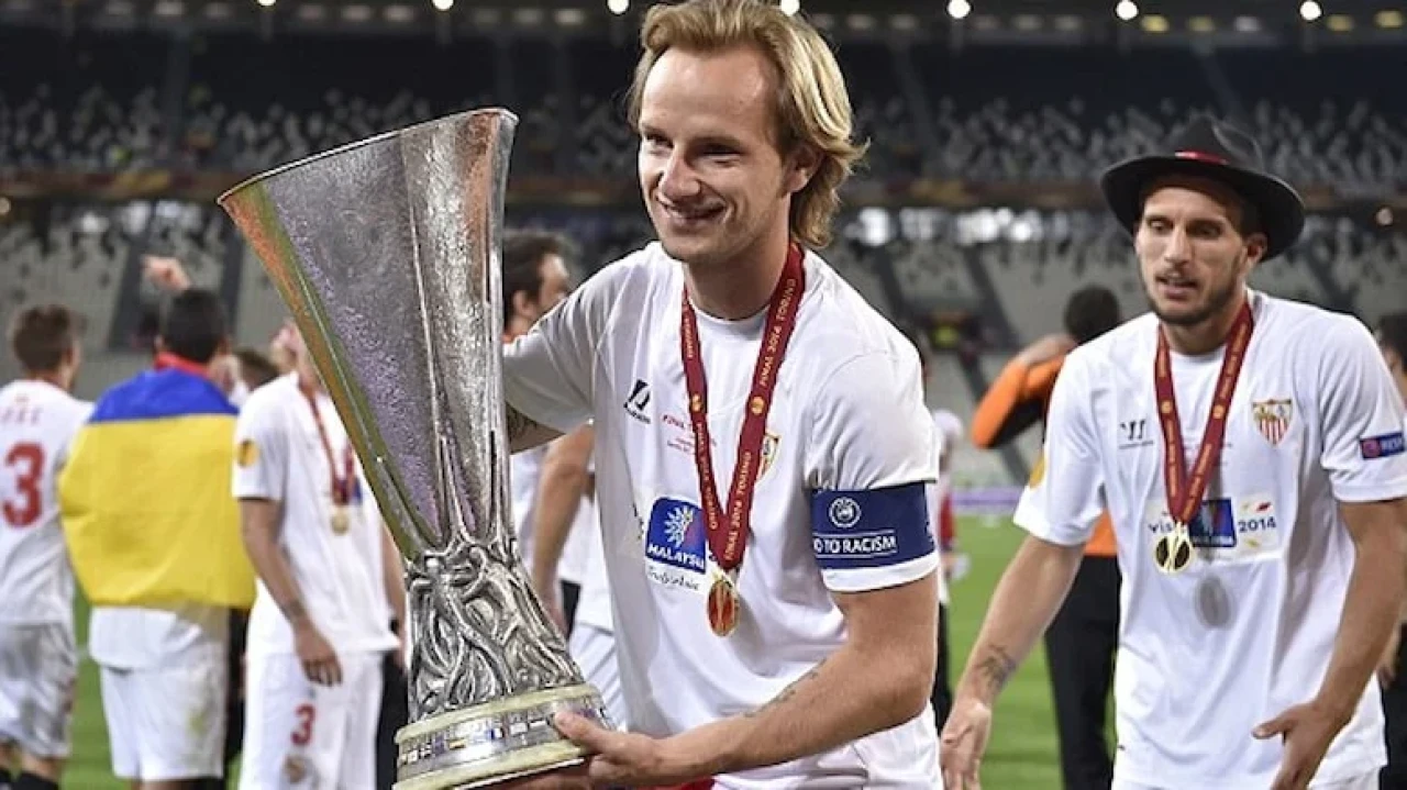 Ivan Rakitic profesyonel futbol kariyerini noktaladı, Hajduk Split'te yöneticilik yapacak