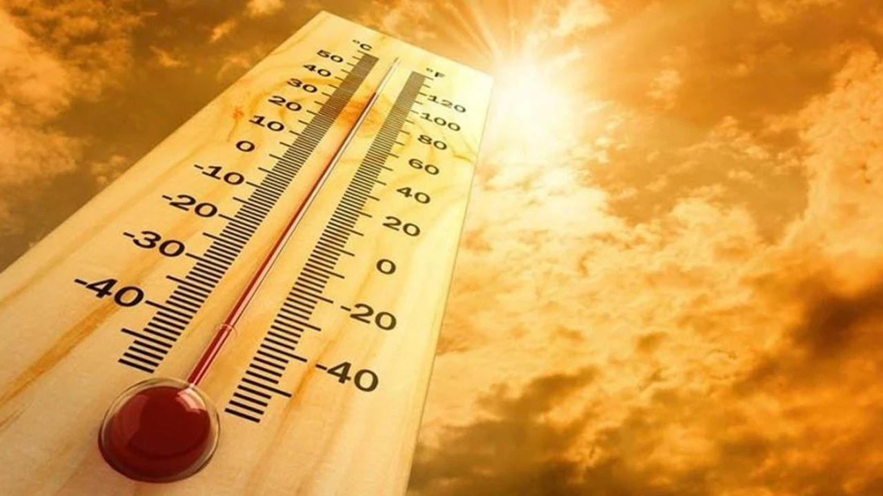 Sıcak hava dalgası başlıyor, bazı illerde sıcaklık 44°C'ye çıkacak!