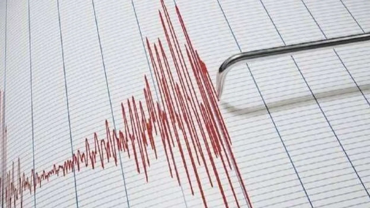 Gazipaşa açıklarında 3,7 büyüklüğünde deprem paniği!