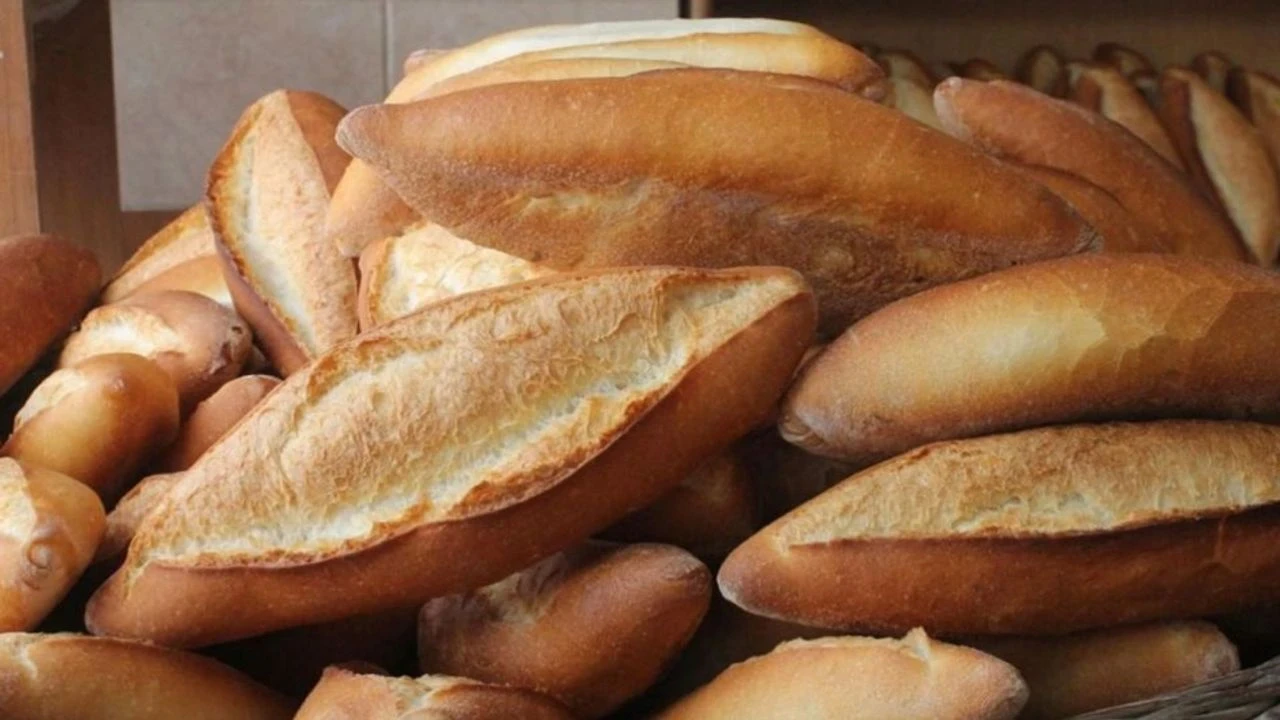 İstanbul'da ekmek fiyatları yüzde 20 zamlandı, 200 gram 15 TL oldu