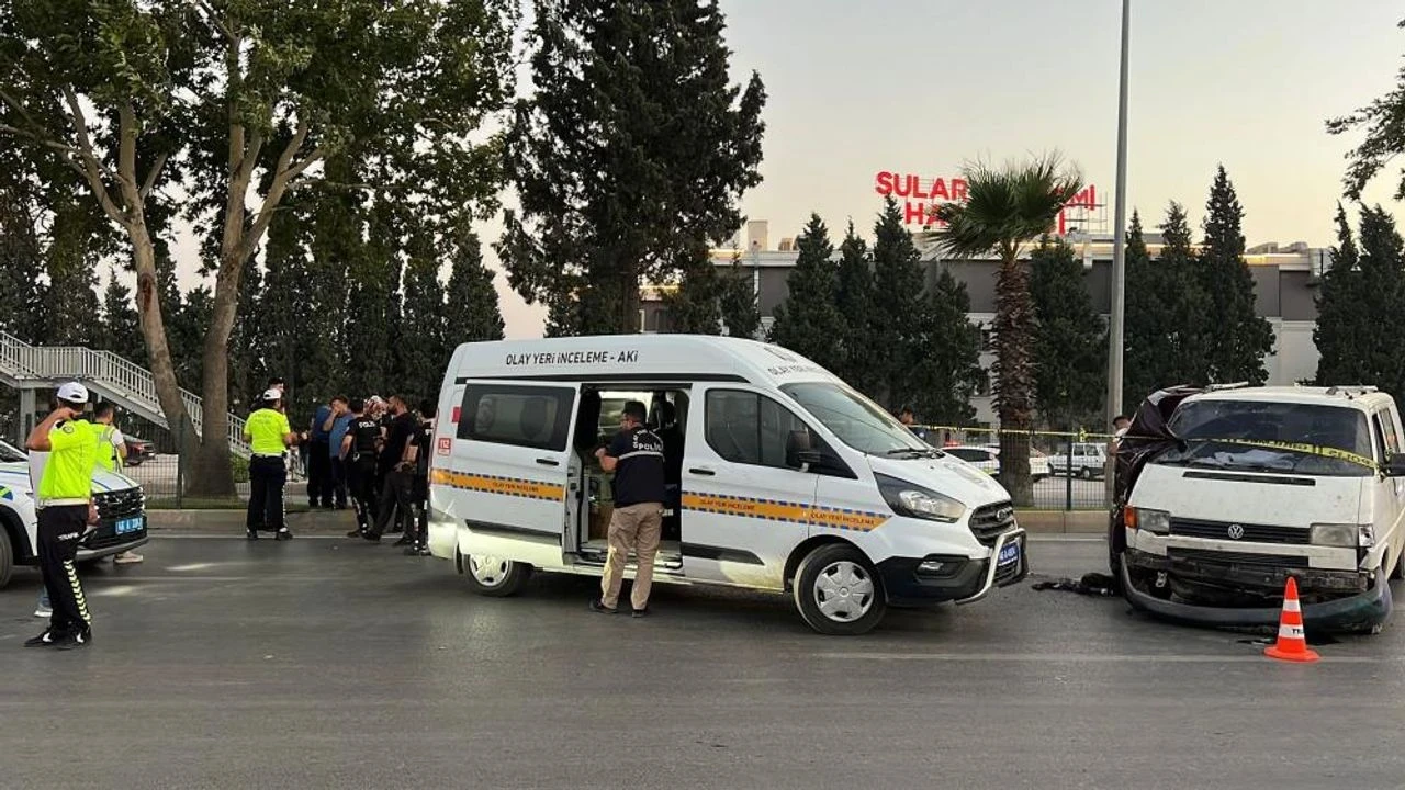 Kahramanmaraş'ta Minibüs Kazasında Bir Kadın Hayatını Kaybetti, İki Yaralı Var