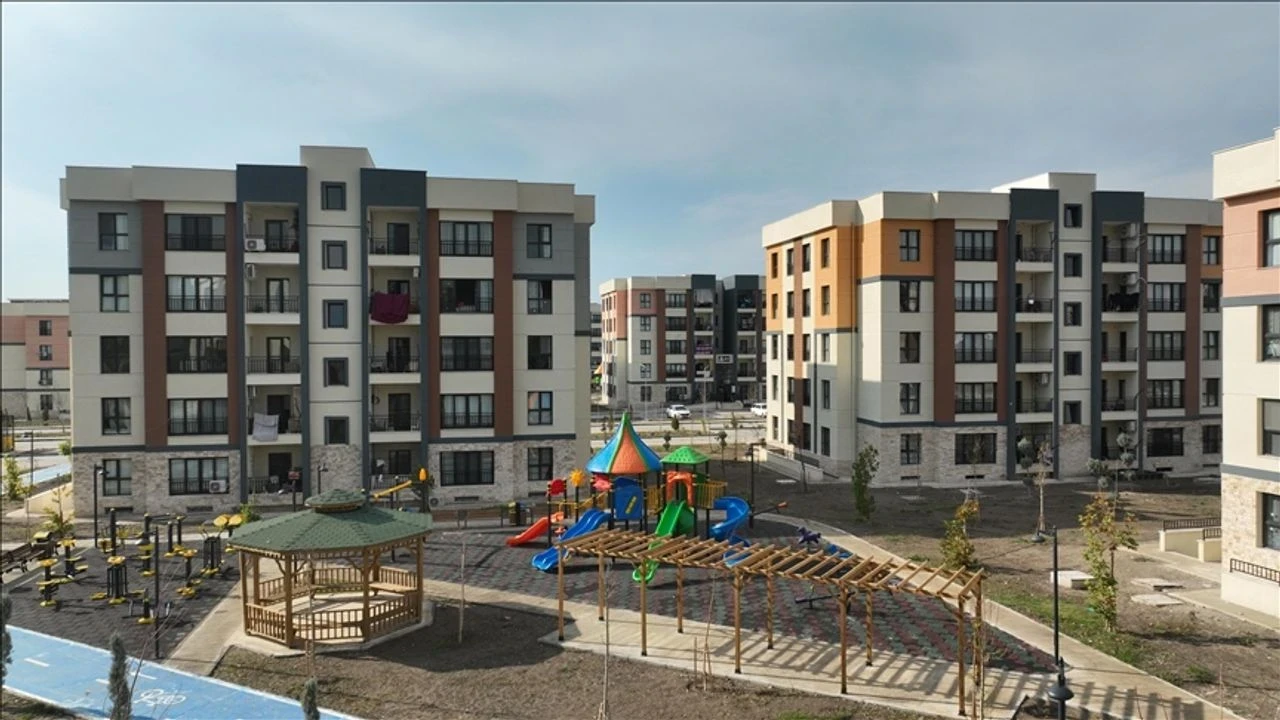 TOKİ Haziran'da 11 İlde 3.731 Sosyal Konutu Teslim Etti