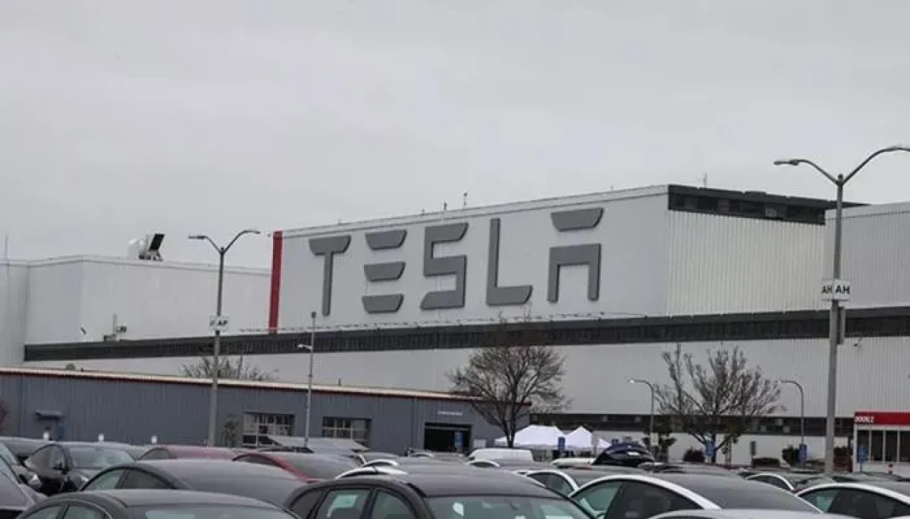 Tesla, Uygun Fiyatlı Model Q'yu Üretmeye Başladı: 2025'te Türkiye'de!