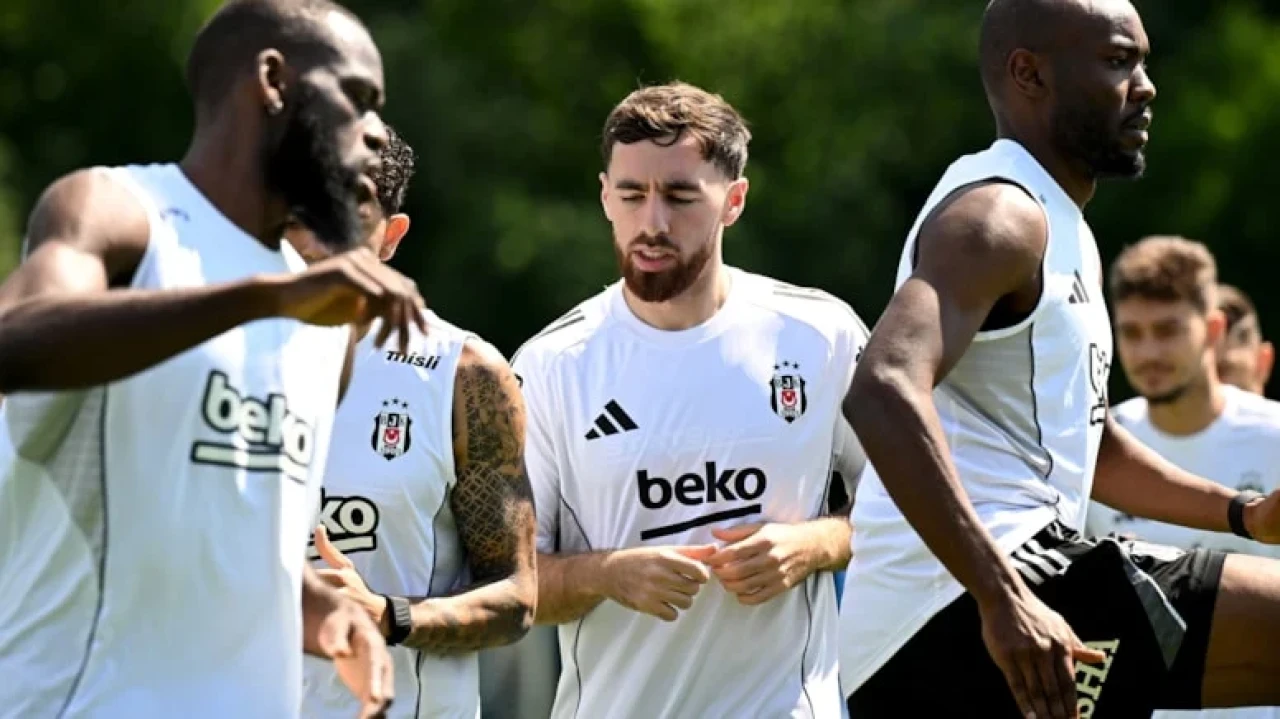 Beşiktaş'ta yeni transfer Orkun Kökçü, Avusturya'da ilk antrenmanına çıktı