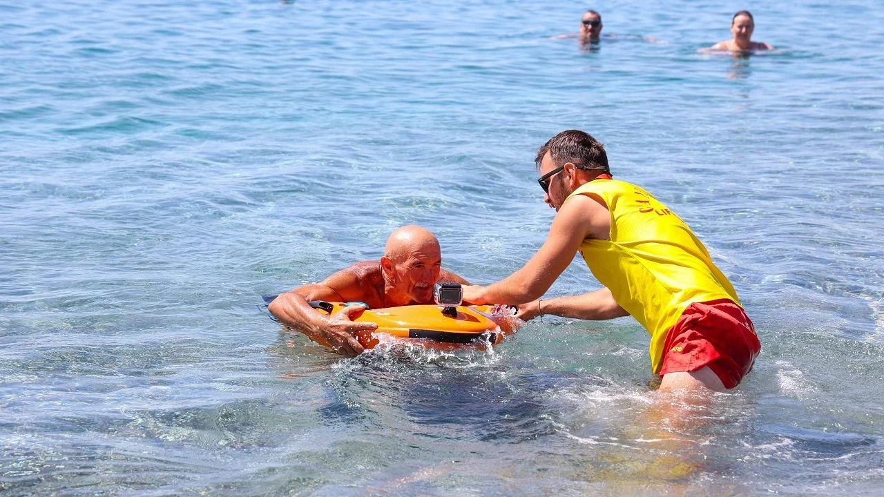 Yerli Robot Cankurtaran Antalya'da Plaj Güvenliğini Sağlıyor