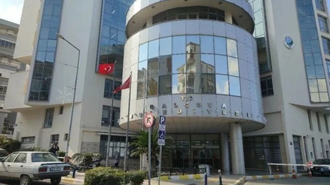 Balçova Belediyesi'nde bedelsiz tahsis ve kiralama iddiaları, siyasi yönlendirme sorgulanıyor