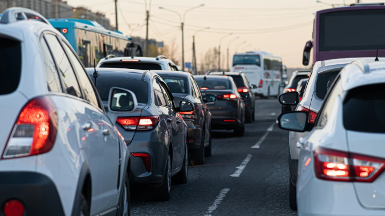 Haziran 2025'te Türkiye'de trafiğe kayıtlı araç sayısı 32 milyonu aştı, motosikletler öne çıktı.