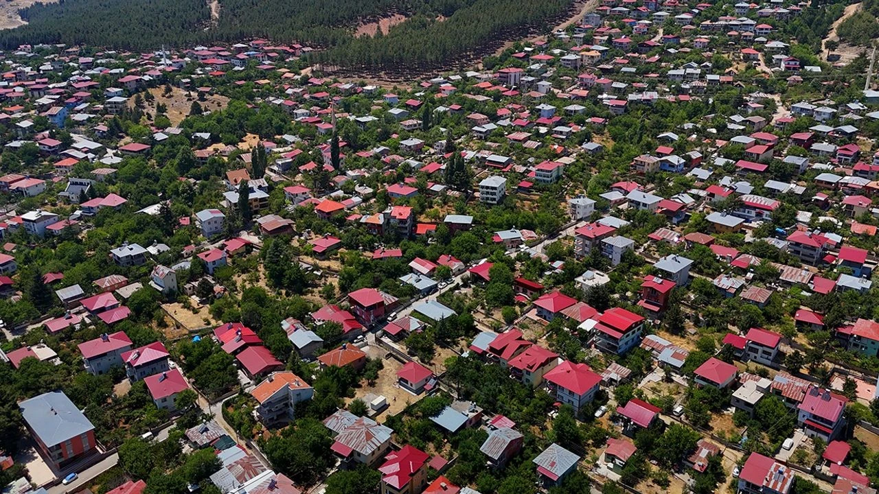 Pozantı'da emlak vergi düzenlemesi: 60 bin konut arsa statüsünde, lüks villaların vergisi 6 TL!